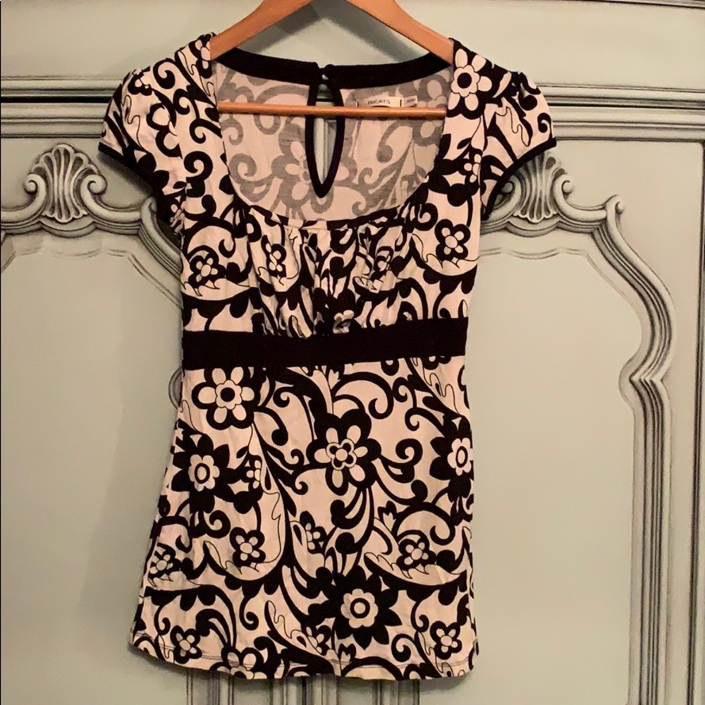 Ricki’s square neck floral top